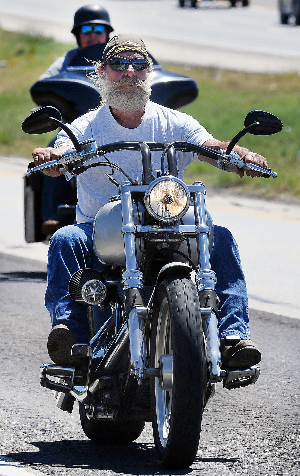 Hundreds of bikers ride in 9/11 memorial